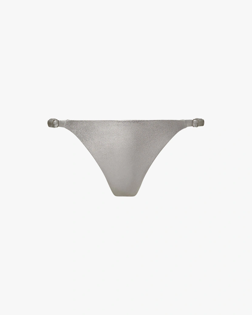 Slip Regolabile: Scolpitura Perfetta per un Look Estivo Irresistibile!